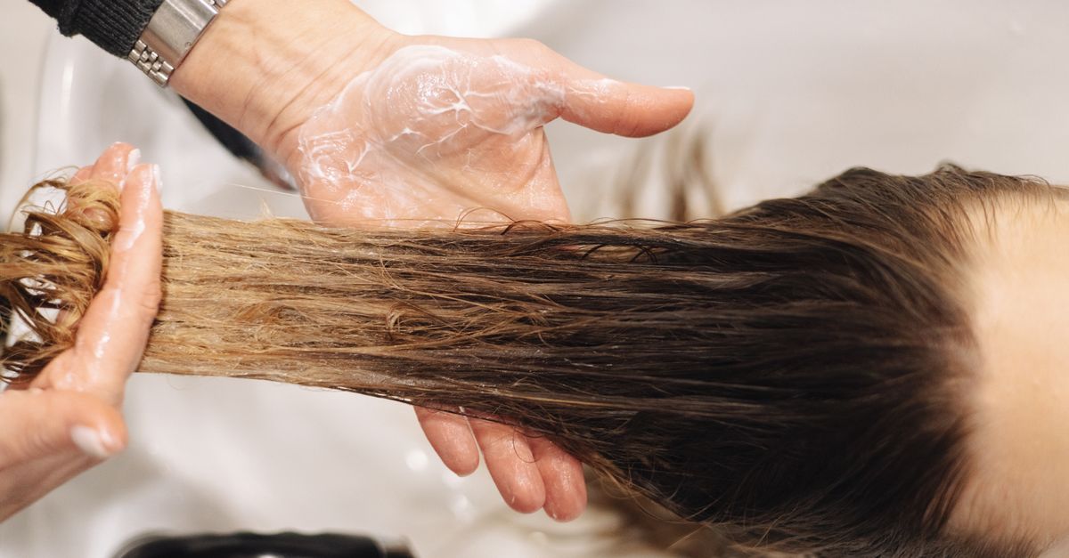How to Cure Dandruff Permanently: Scalp Care Tips for Gujarat Climate