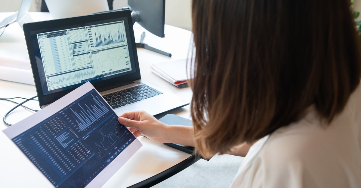 Best AI Data Analysis Tools: Julius AI vs ChatGPT vs Akkio